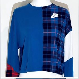 Nike checkered long sleeve size S